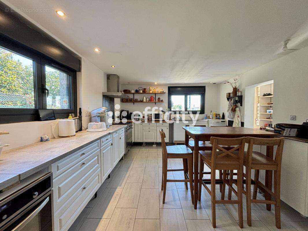 Maison 160 m² à Larra  - photo 3