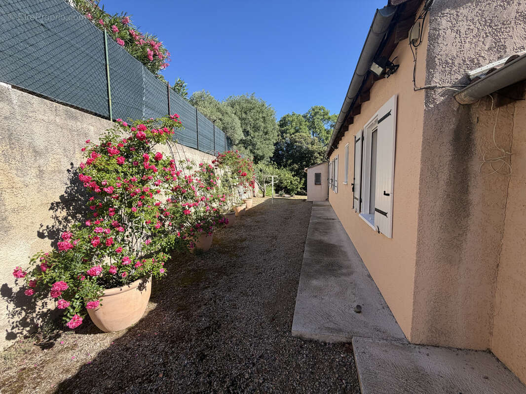 Montmeyan: villa 90m2 avec sa vue exceptionnelle - photo 5