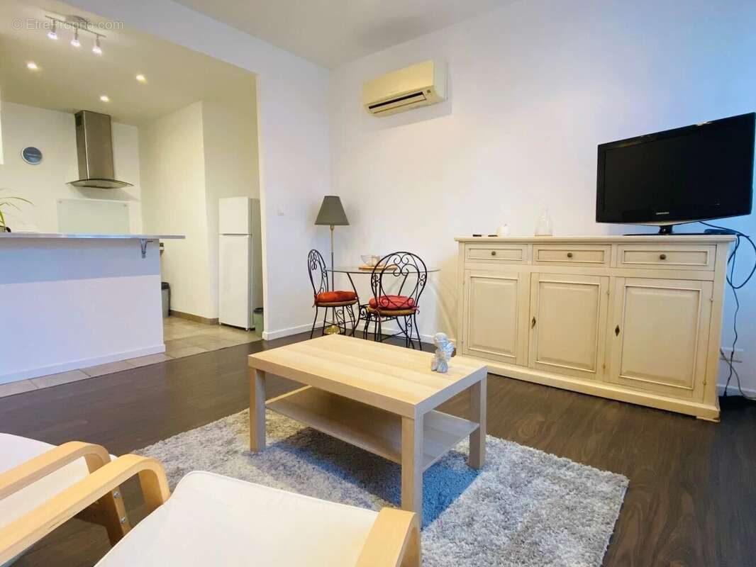 Appartement à MARSEILLE-3E