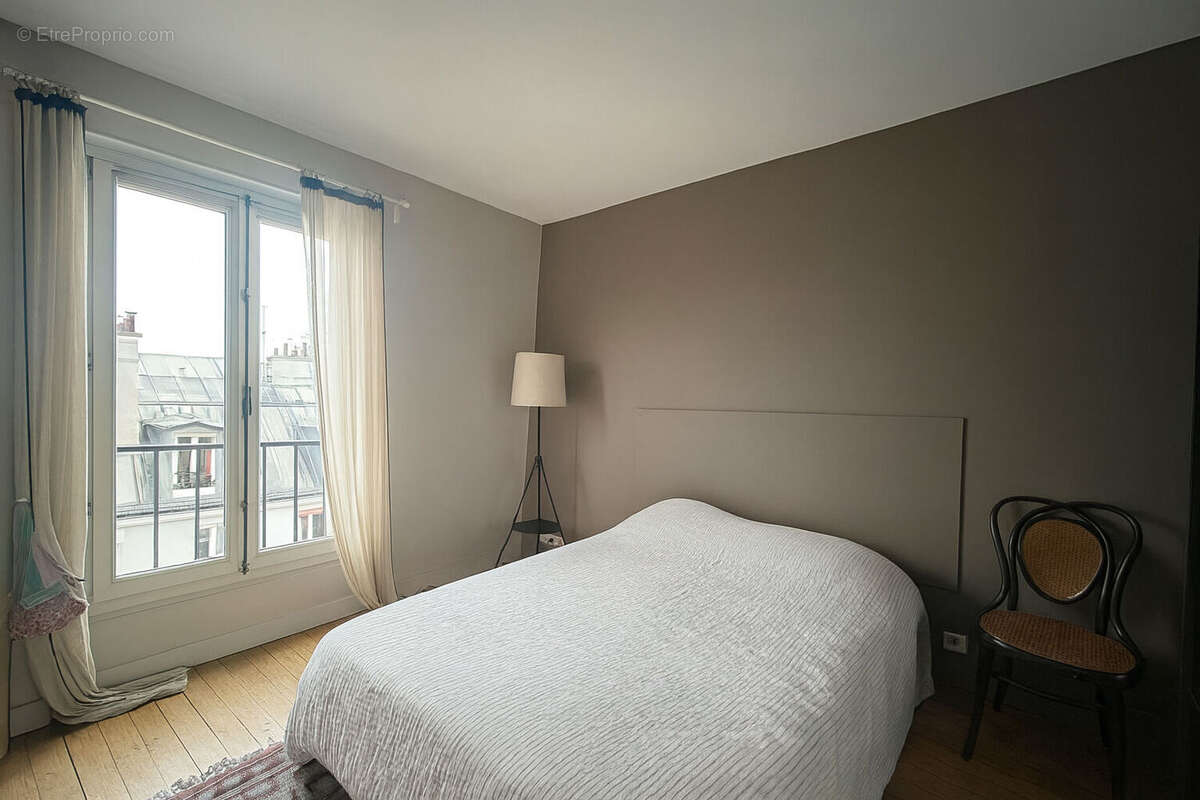 Appartement à PARIS-11E