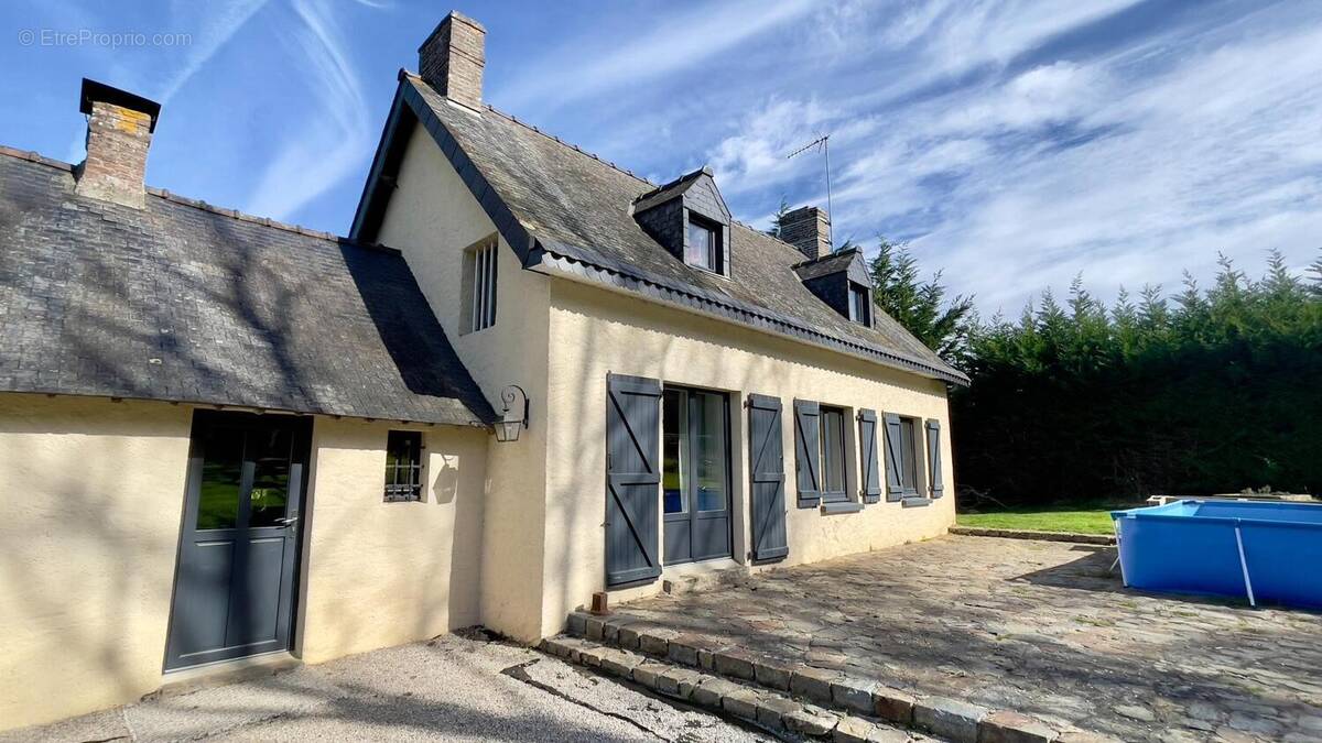Photo 1 - Maison à SAINT-GEORGES-BUTTAVENT