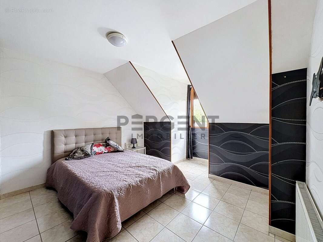 Maison 178 m² à La Francheville  - photo 9