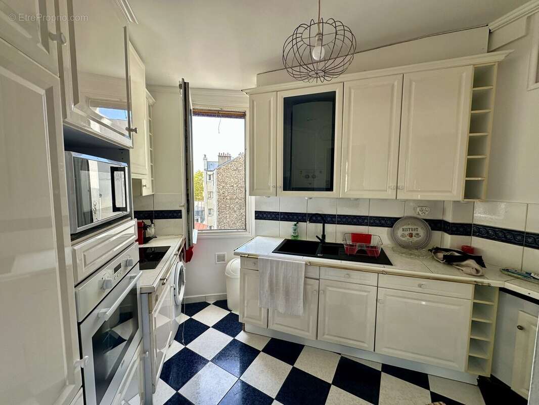 Appartement à PARIS-14E