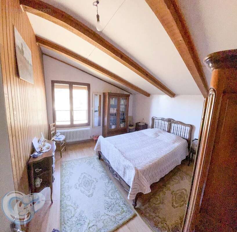 Maison à LES OMERGUES