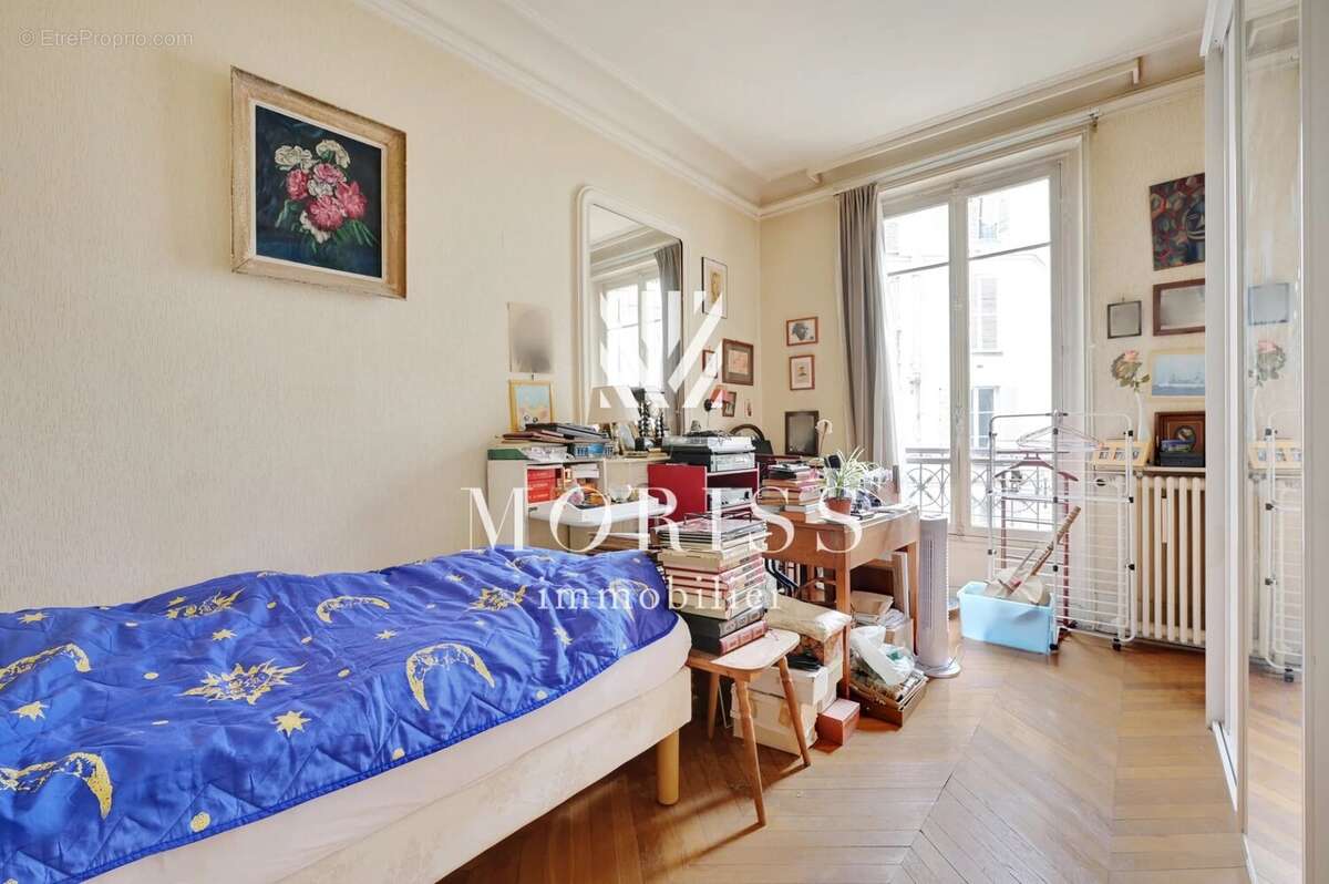 Appartement à PARIS-3E