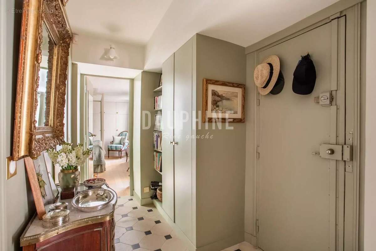 Appartement à PARIS-6E