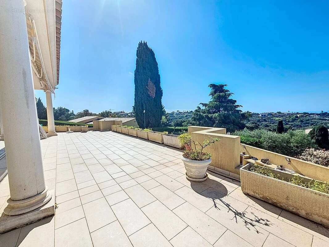 Maison à CAGNES-SUR-MER