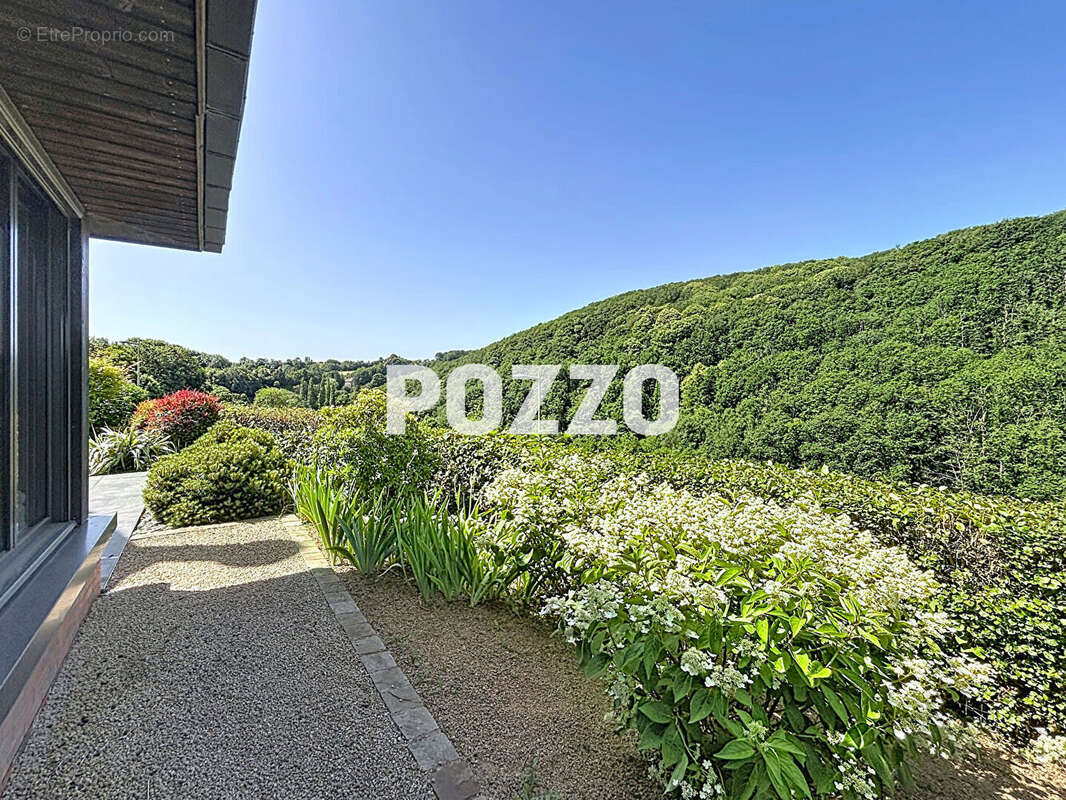 A vendre maison de 6 pieces (175 m2) a vire-normandie (14) - photo 14