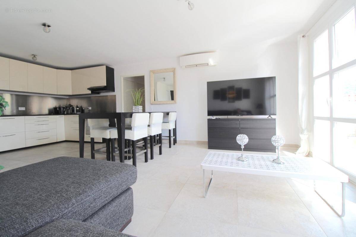 Appartement à GRIMAUD