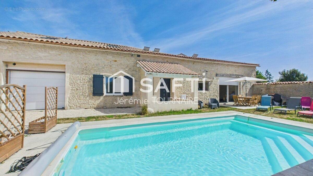 Photo 1 - Maison à LONGEVES