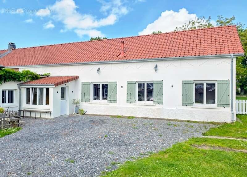 Maison à SAINT-QUENTIN-LA-MOTTE-CROIX-AU-BAILLY