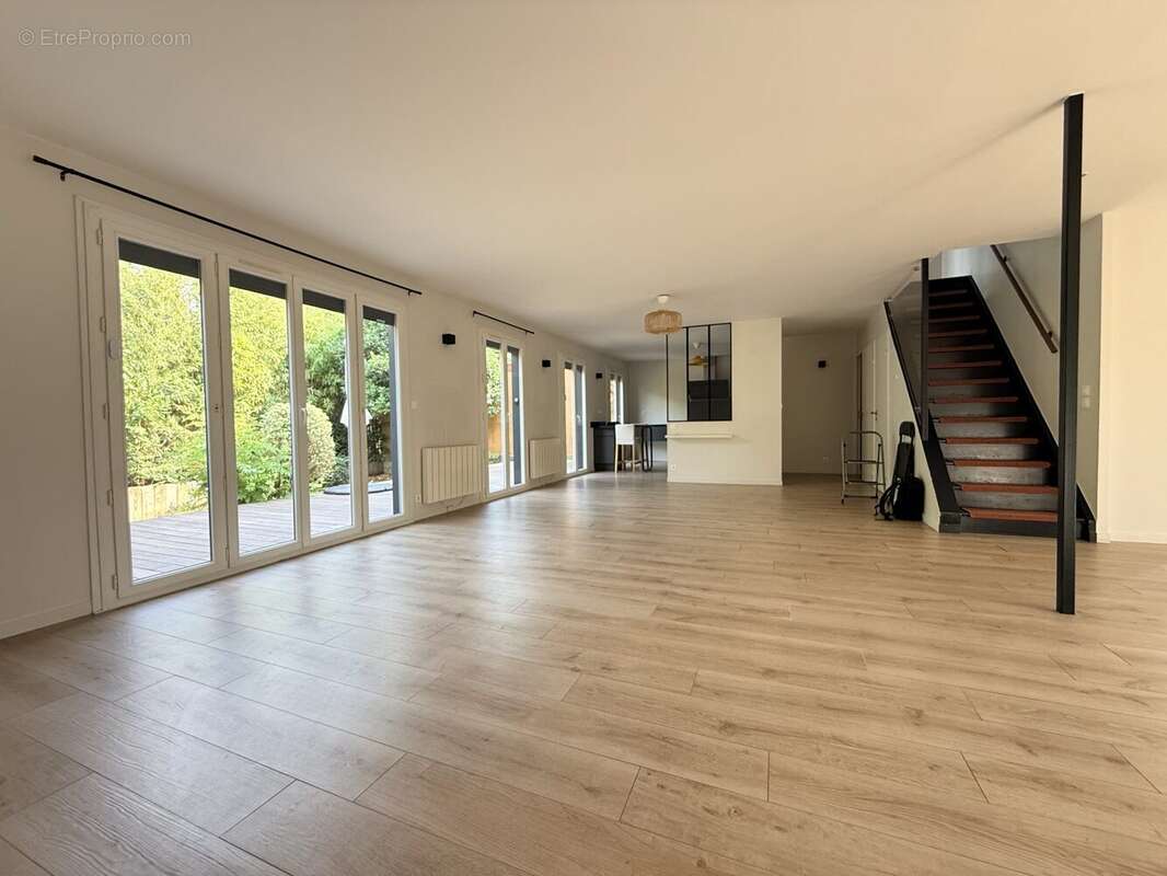Maison 150 m² à Clamart  - photo 2