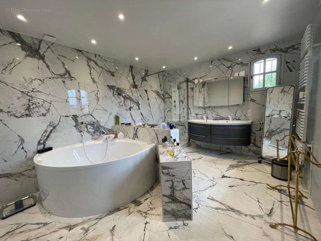 Maison à VAISON-LA-ROMAINE