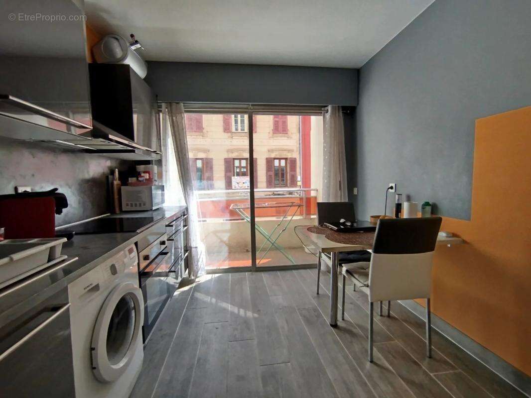 Appartement à LE CANNET