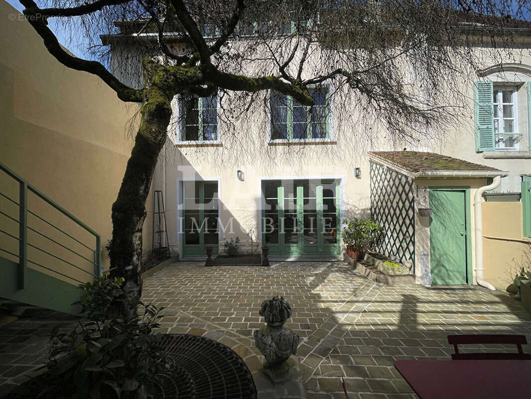 Maison à MORTAGNE-AU-PERCHE