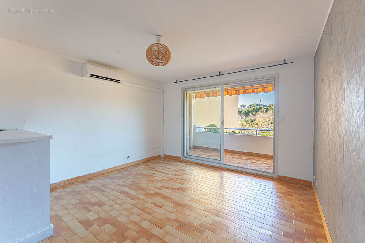 Appartement à CARRY-LE-ROUET