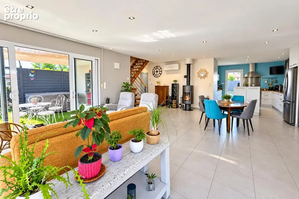 Maison 7 pièces 189 m² à vendre à Riorges (42153) - photo 2