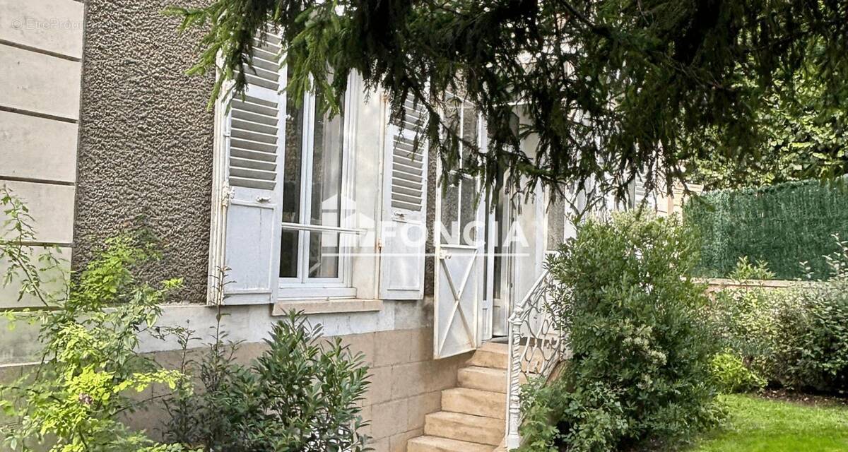 Maison à MONTEREAU-FAULT-YONNE