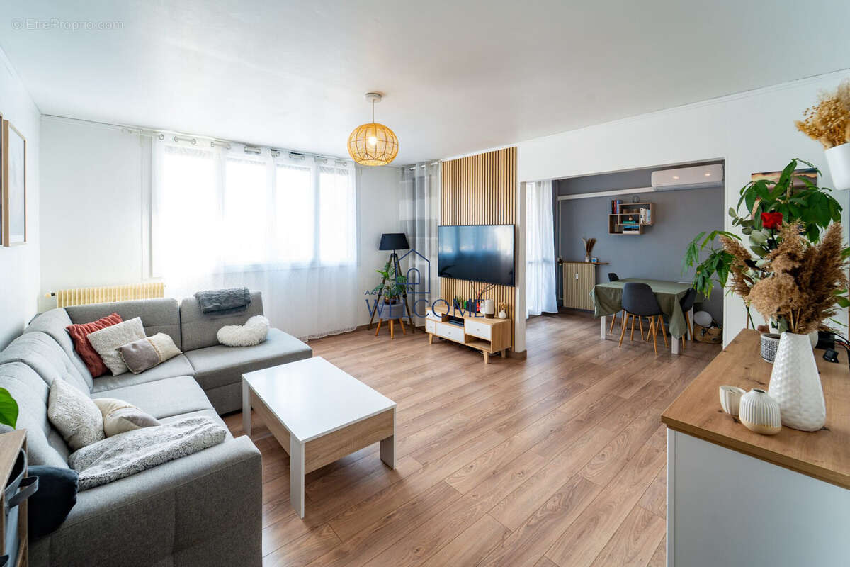 Appartement à BOURG-LES-VALENCE