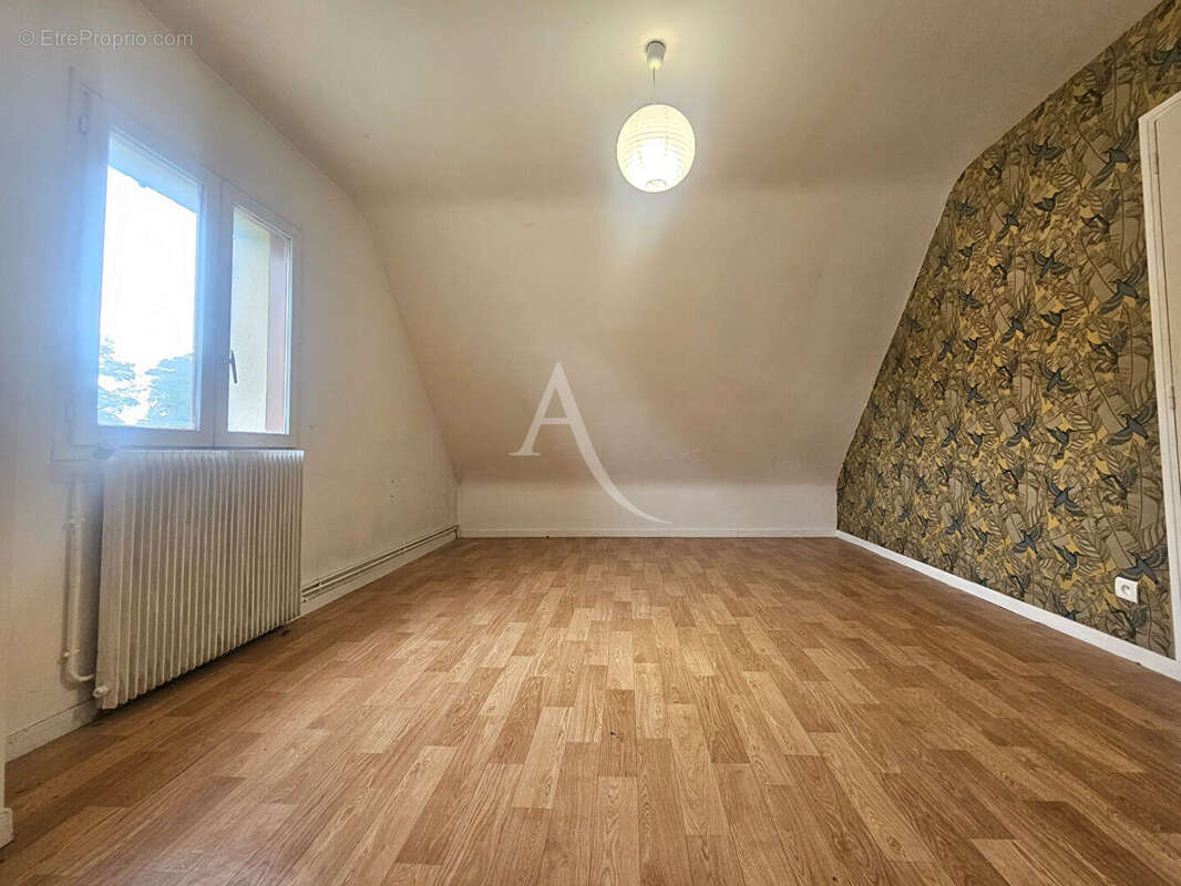 Maison à CERE-LA-RONDE