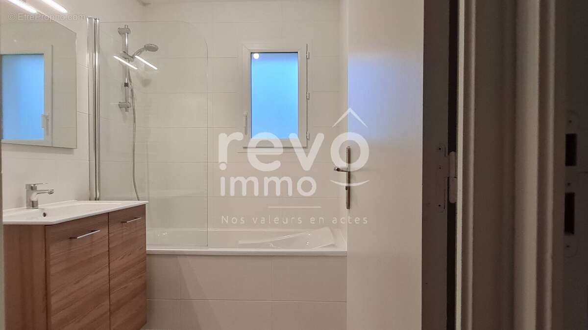 Maison à LE CELLIER