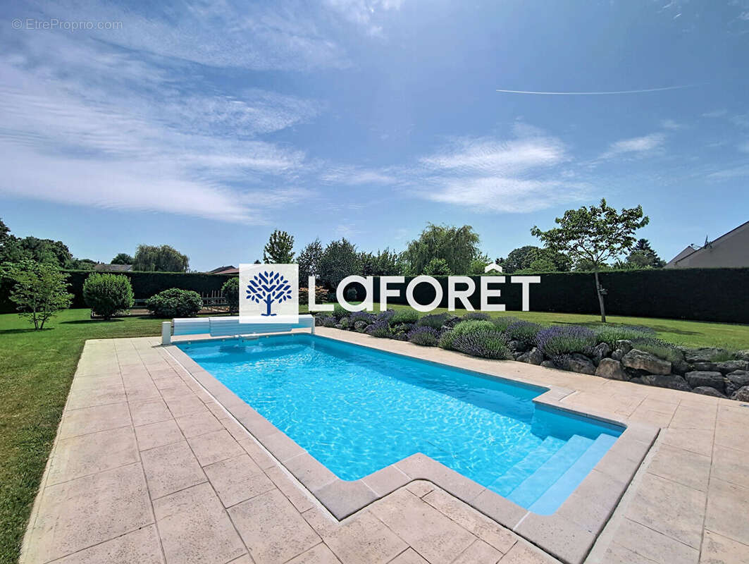 Maison avec piscine proche JOUY-LE-CHÂTEL - photo 17