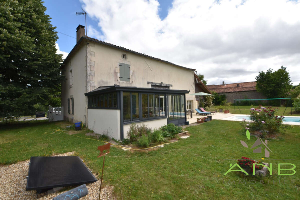 Maison à ROUZEDE