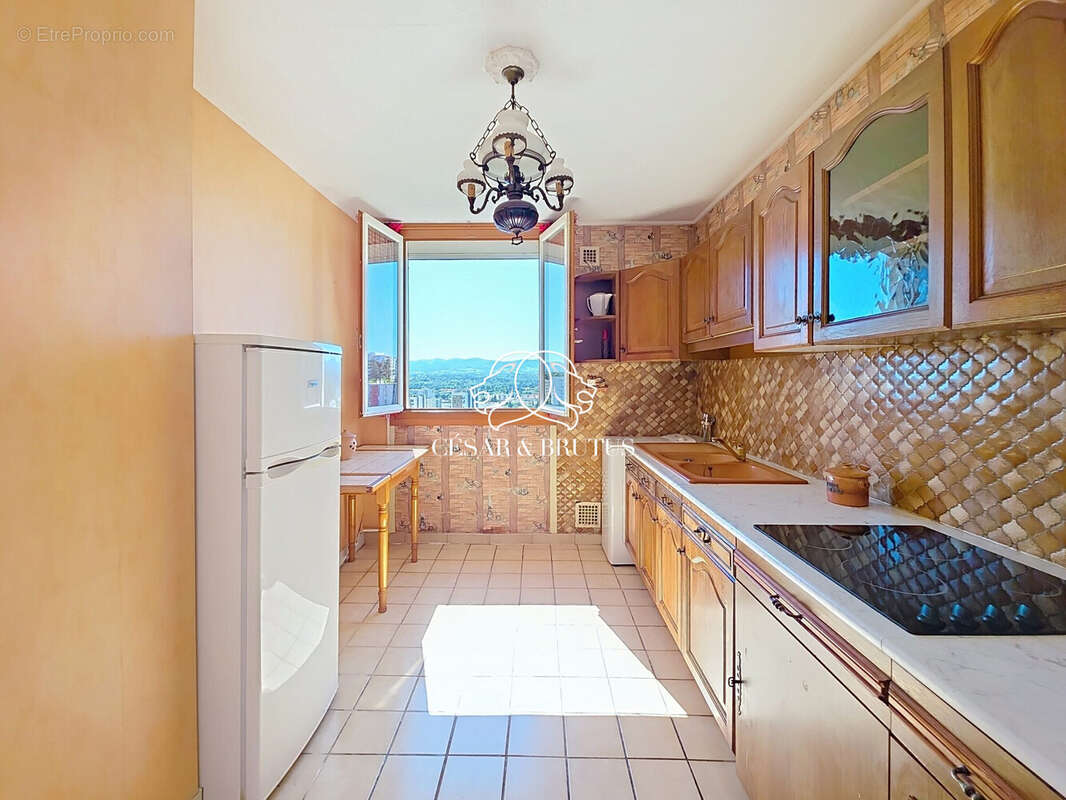 Appartement à LYON-5E