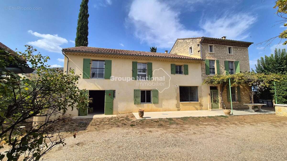 Beaumes de venise mas de caractere sur 2893 m² de terrain - photo 15