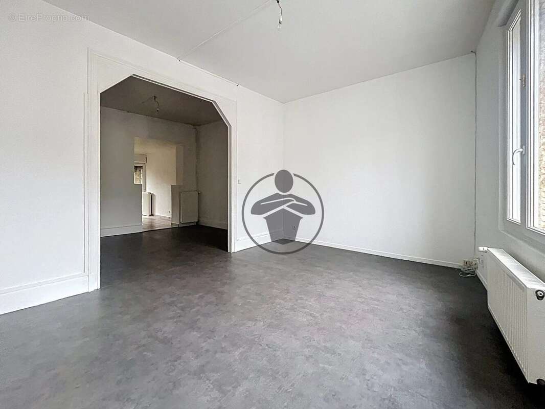 Maison à SAINT-QUENTIN