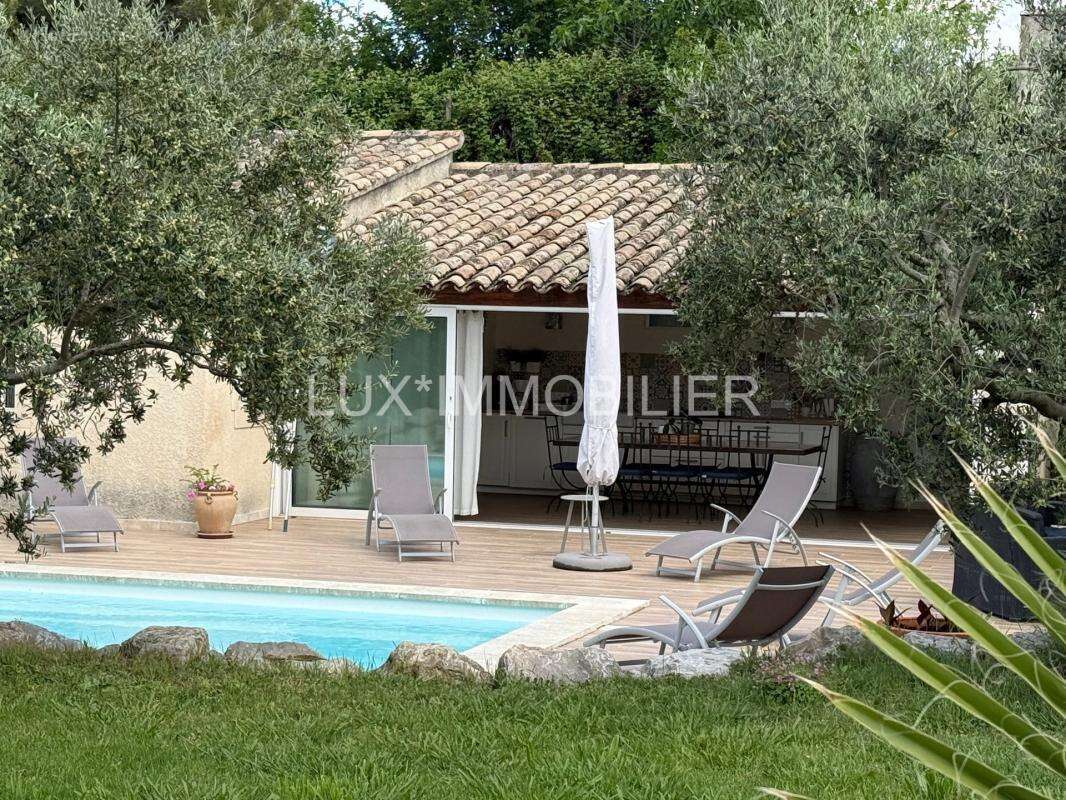 Noves - villa d'architecte, piscine pool-house, centre calme - photo 20