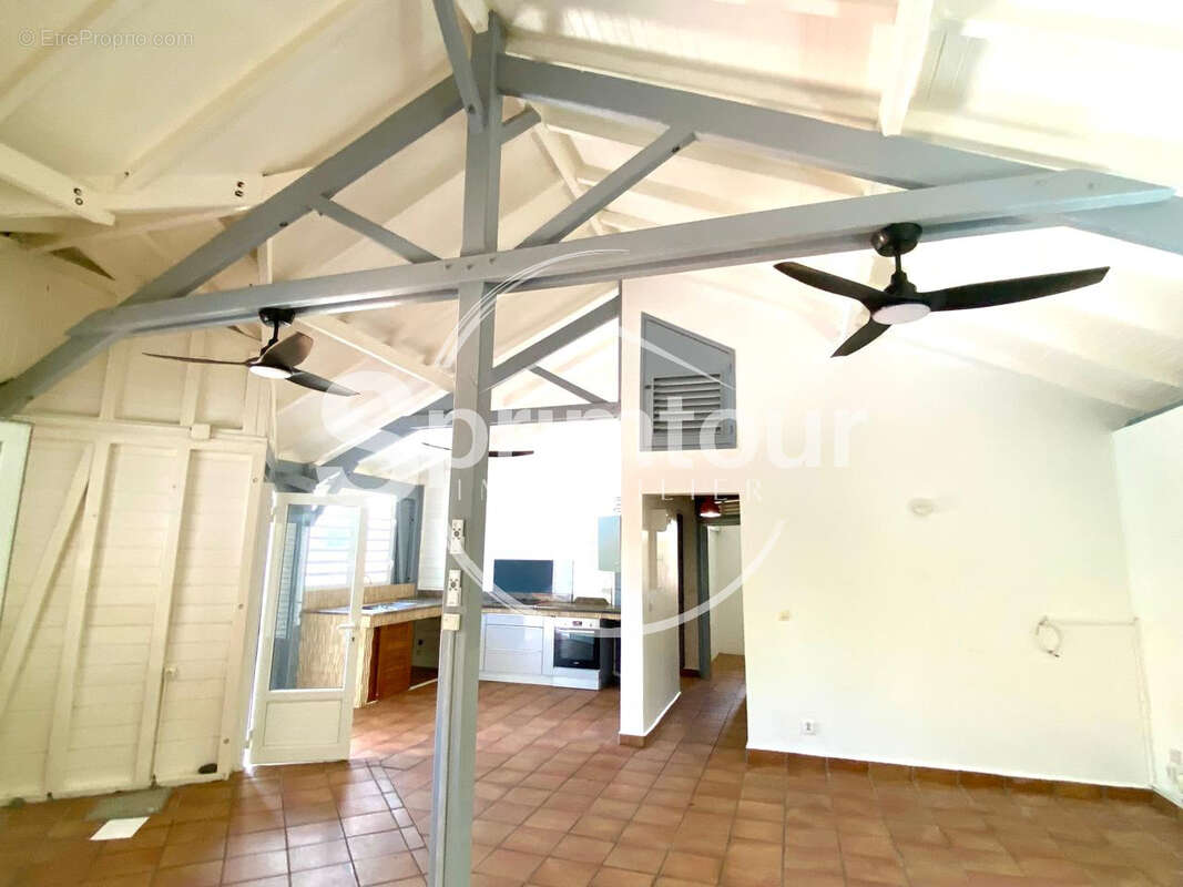 Sainte-anne  : villa f4  proche bourg et plage - photo 4