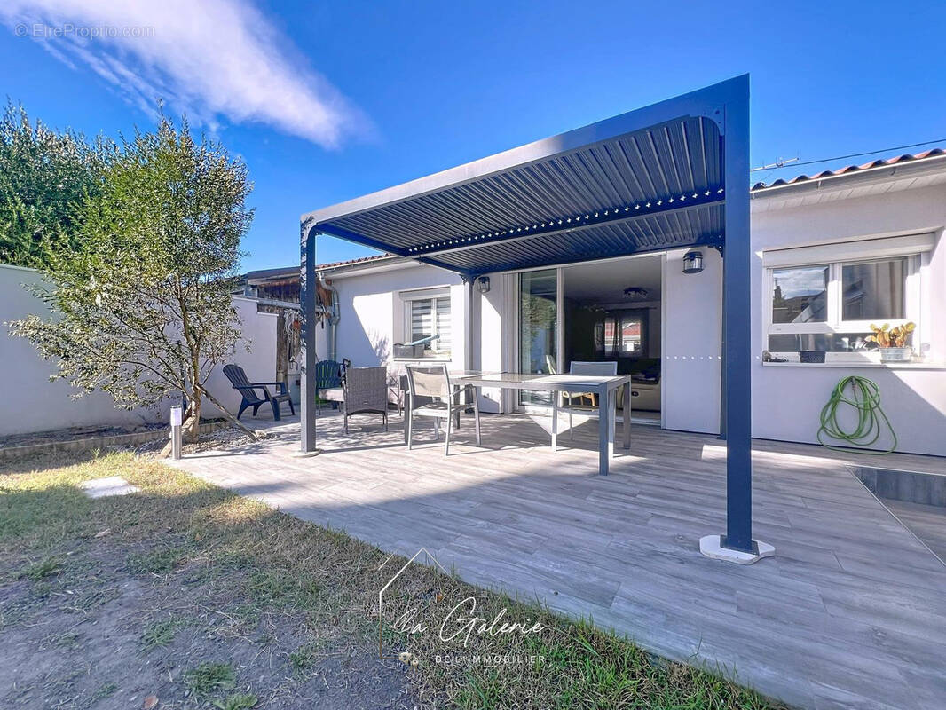 Maison à ECHIROLLES