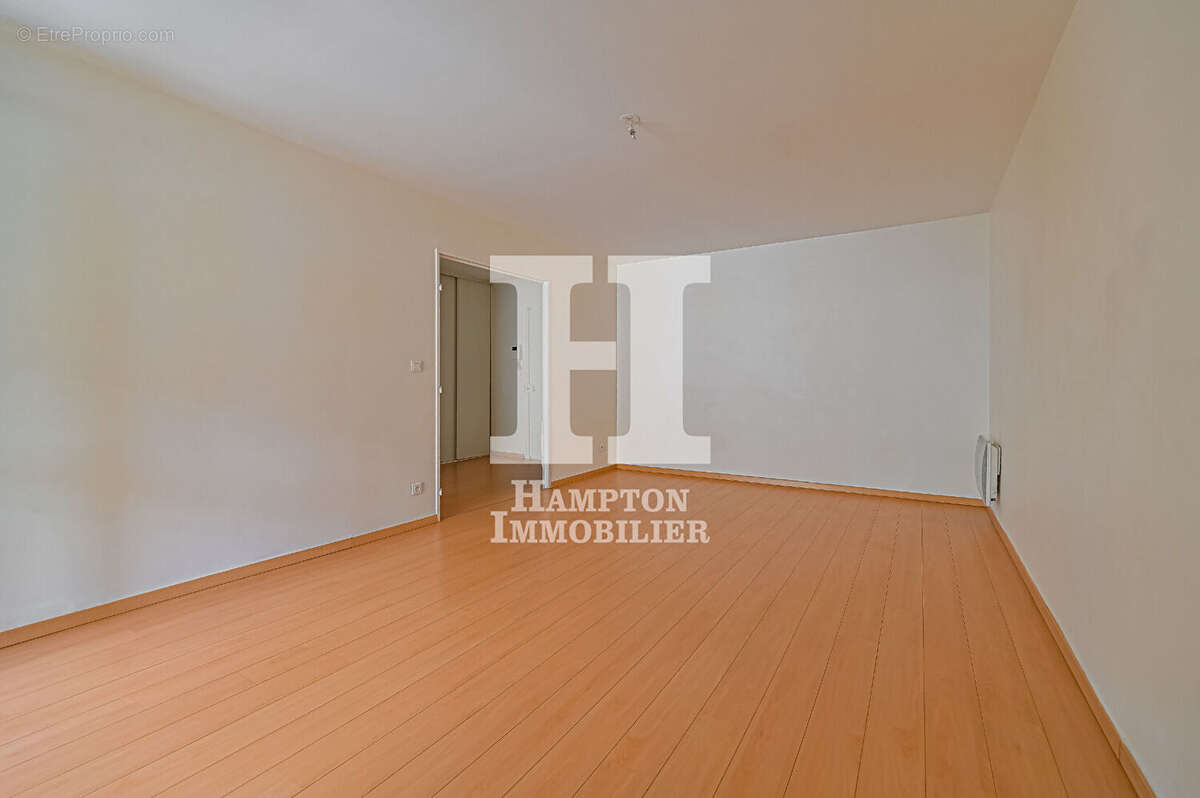 Appartement à PARIS-19E