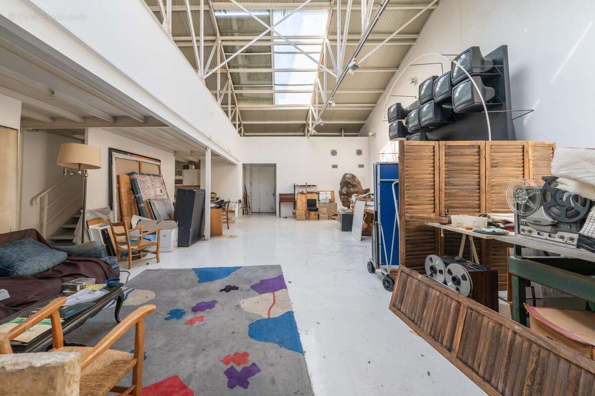 Commerce à MONTREUIL