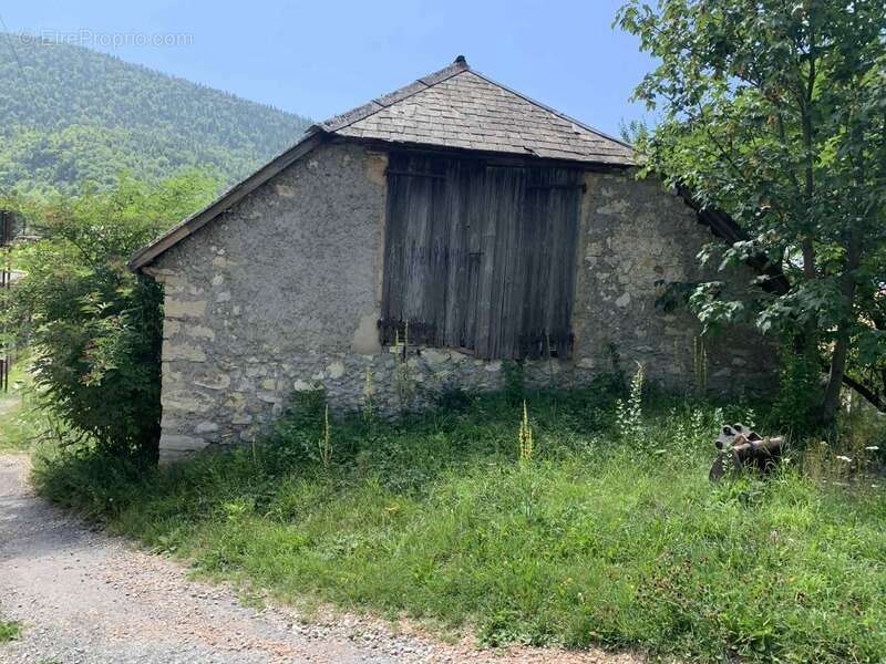 Maison à LUS-LA-CROIX-HAUTE