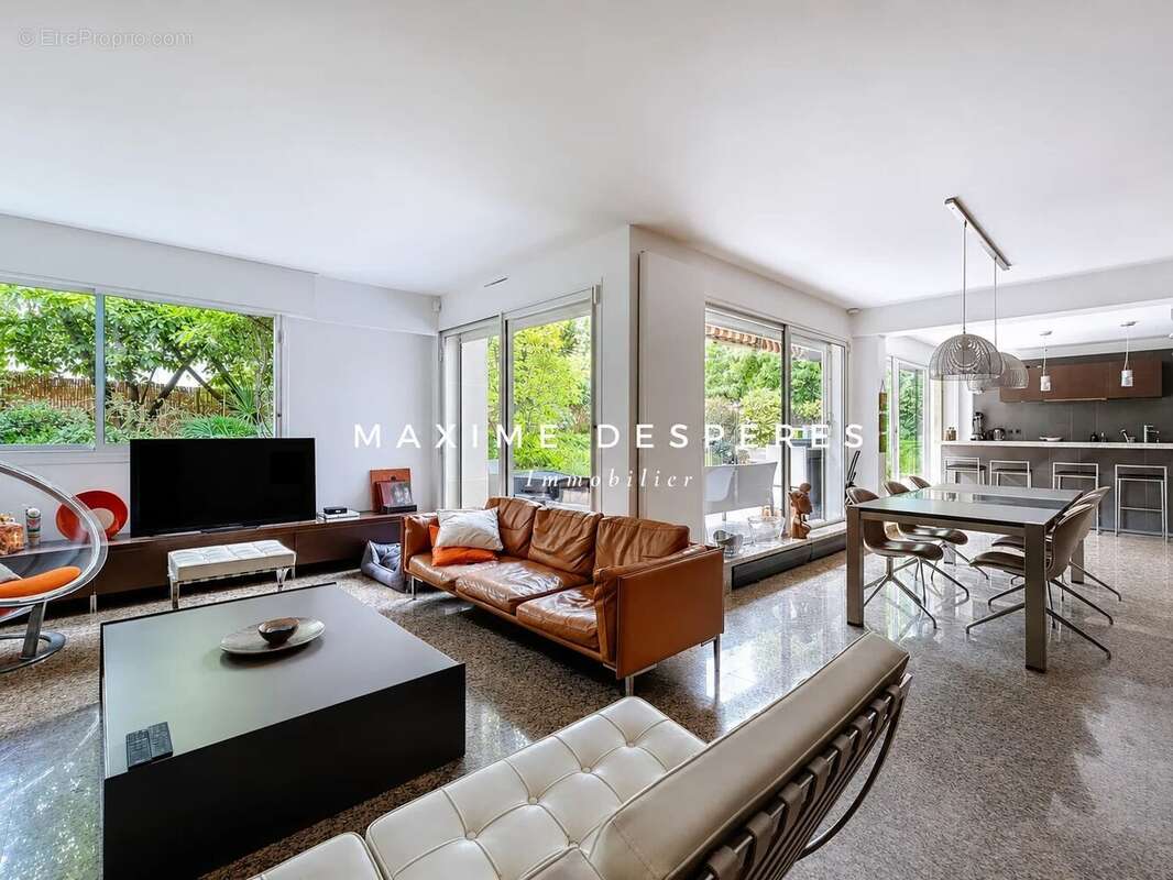 Appartement à NEUILLY-SUR-SEINE