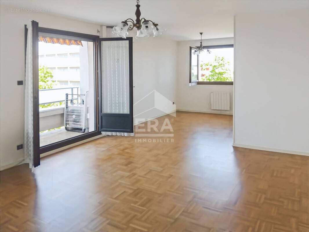 Appartement à LYON-8E
