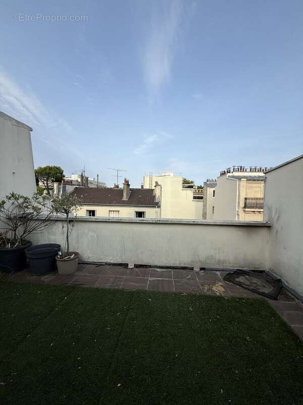 Appartement à PARIS-14E