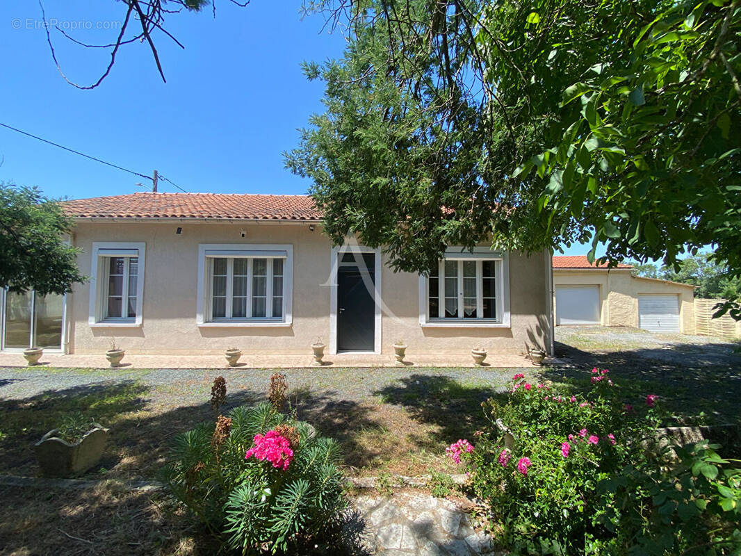 Maison à ROCHEFORT
