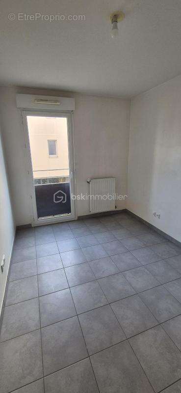 Appartement à MEYZIEU
