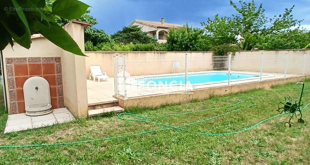 Saint-Quentin-La-Poterie - Villa provençale 150 m² avec piscine sur terrain constructible de 2700 m² - photo 2