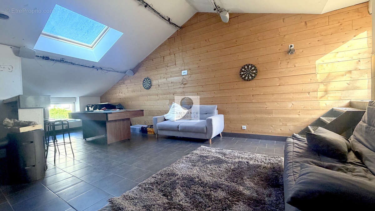 Maison à ETOILE-SUR-RHONE