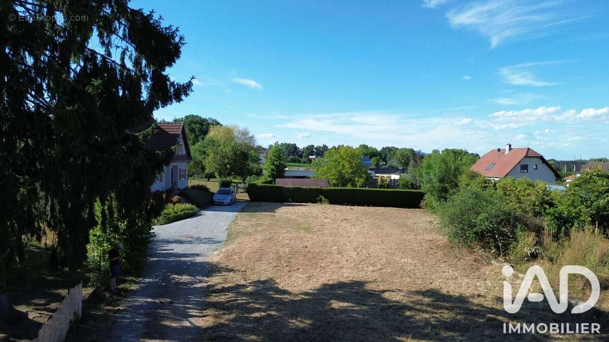 Terrain 821 m² à Manspach  - photo 2