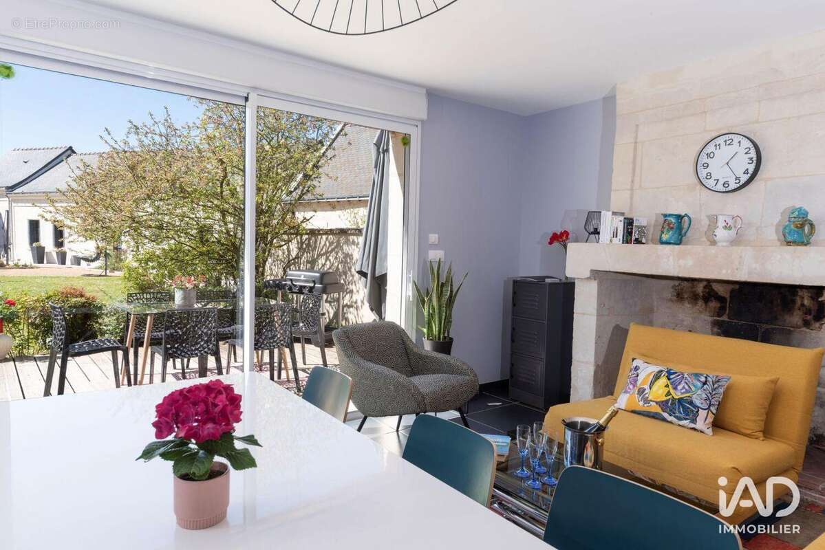 Photo 8 - Commerce à RIGNY-USSE