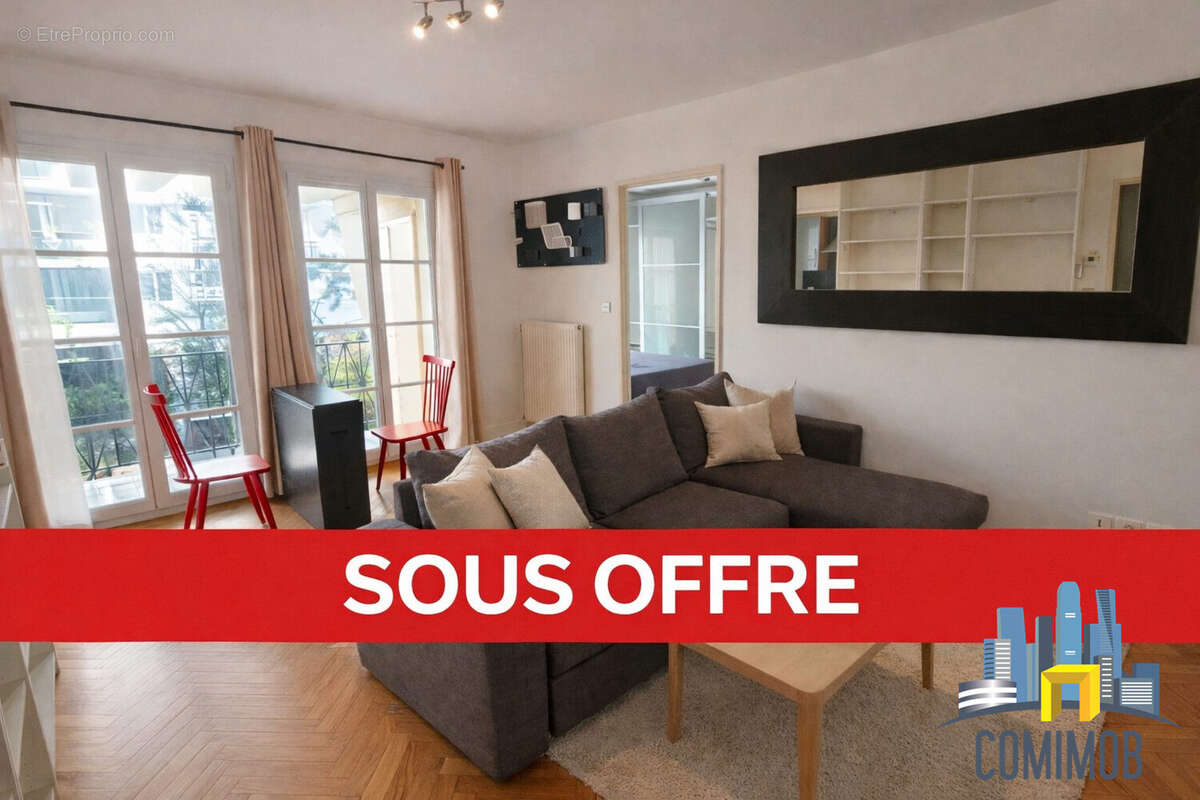 Appartement à COURBEVOIE