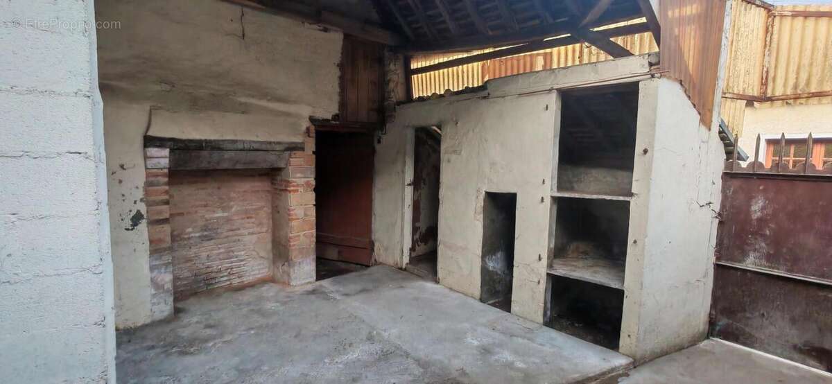 Maison à MEZERAY