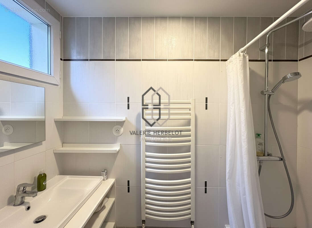 Appartement à SAINT-MAUR-DES-FOSSES