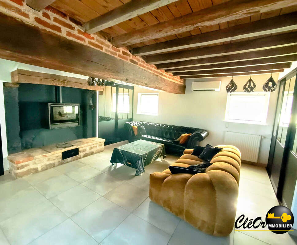 Maison 88 m² à Saint-Martin-En-Bresse  - photo 3