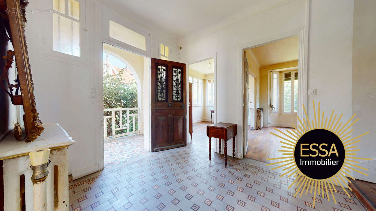 Maison 95 m² à Viroflay  - photo 2